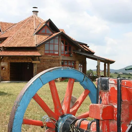 农家乐 Zlatiborski Pastuv 兹拉蒂博尔