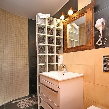 农家乐 Zlatiborski Pastuv 兹拉蒂博尔