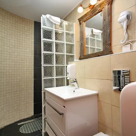 农家乐 Zlatiborski Pastuv 兹拉蒂博尔